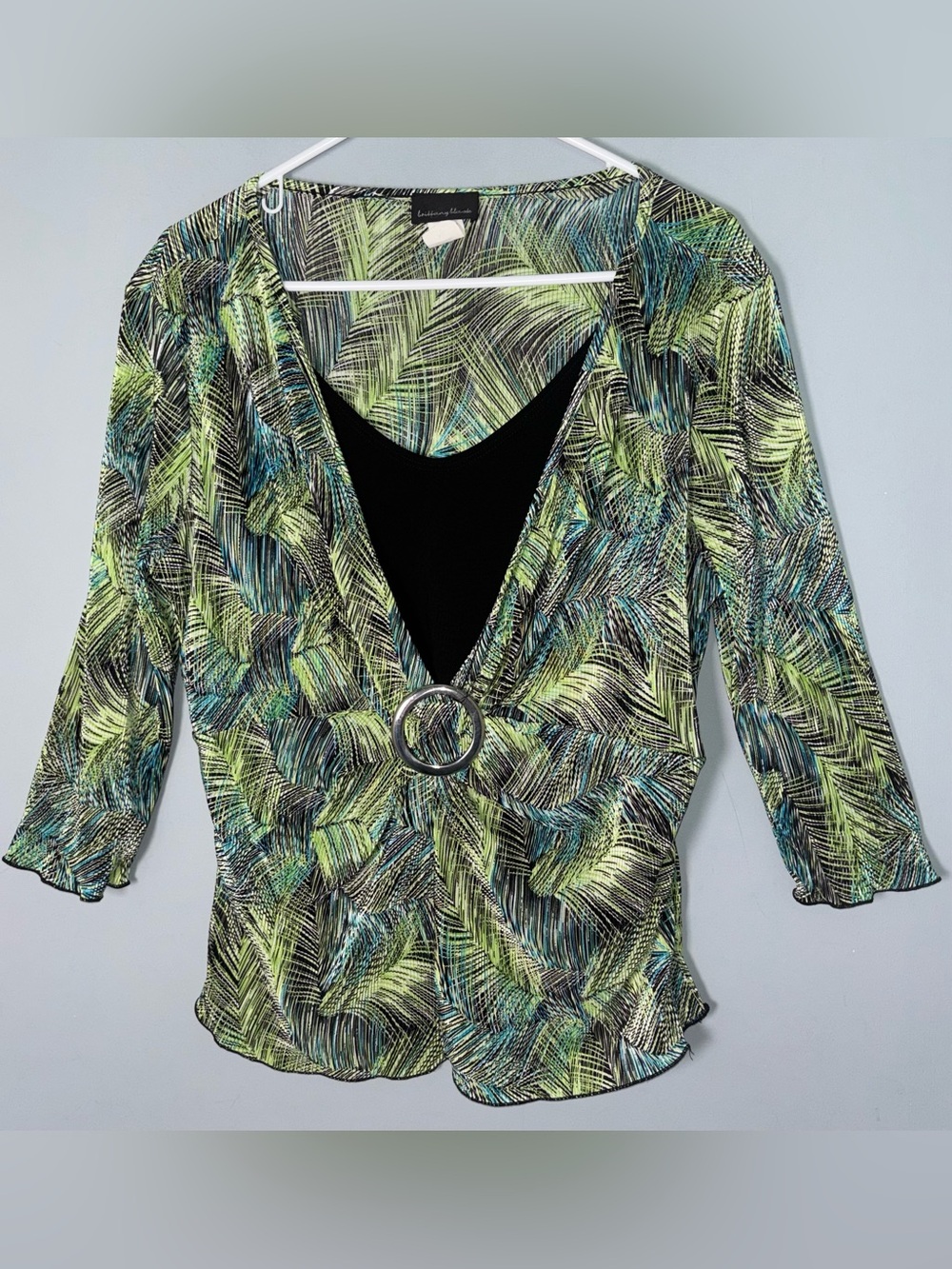 Brittany Black Women’s XL Green Teal Palm-Print V-Neck Top with Ring Detail
